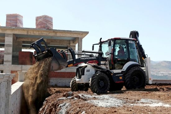 Экскаватор-погрузчик Hidromek HMK102B серии K4
