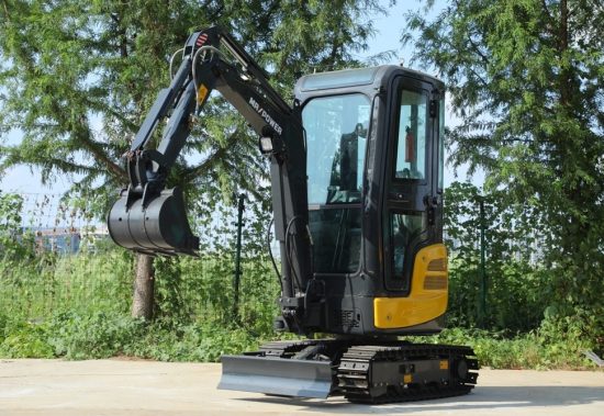 Мини-экскаватор MaxPower