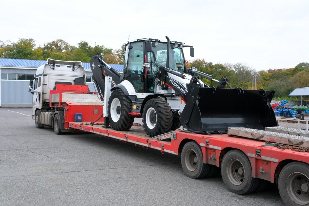 Экскаватор-погрузчик Hidromek HMK 102B