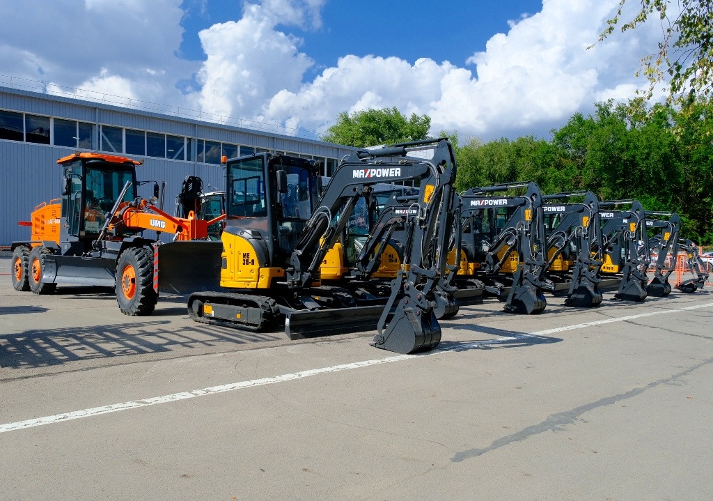 Мини-экскаваторы MaxPower